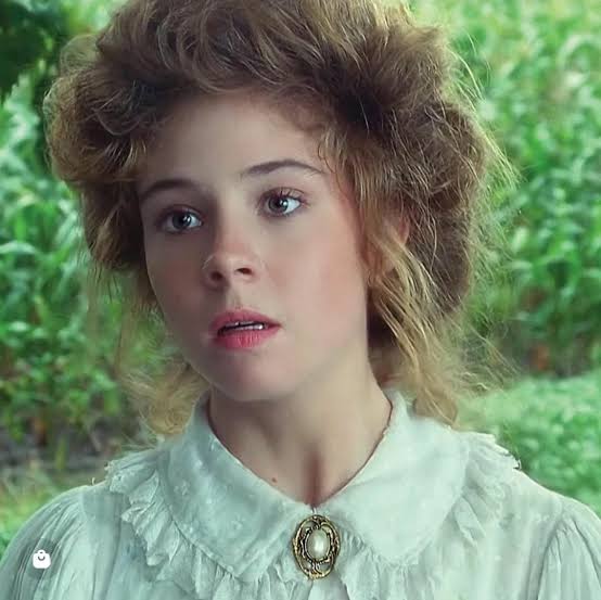 Anne Shirley (Megan Follows)