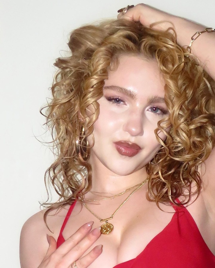 Ella Anderson