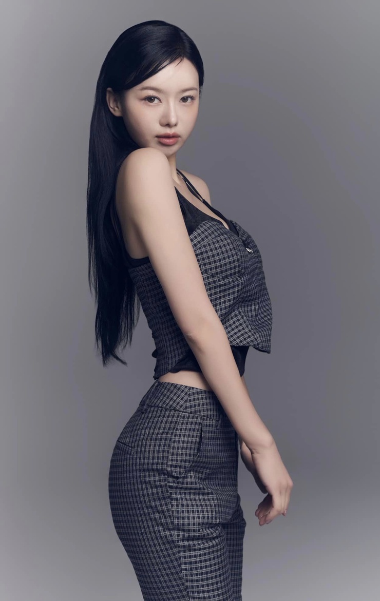Lee Ayoung (이아영 / 李雅英)