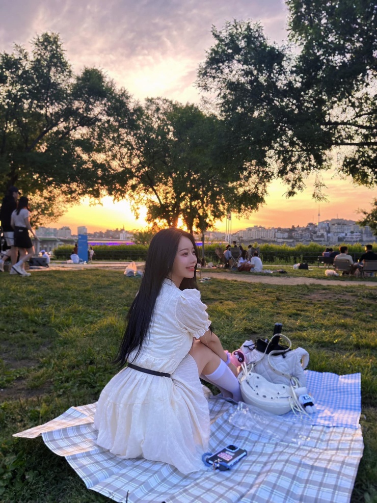 Lee Ayoung (이아영 / 李雅英)