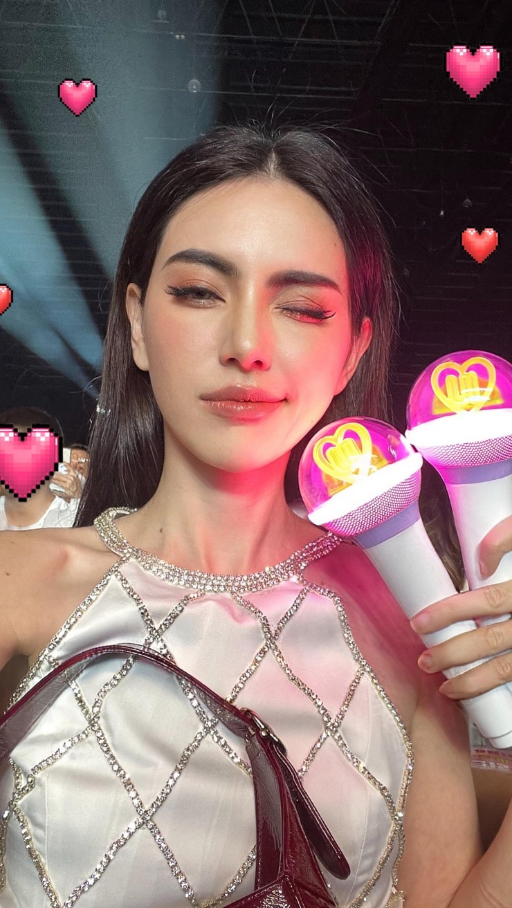 Davika Hoorne