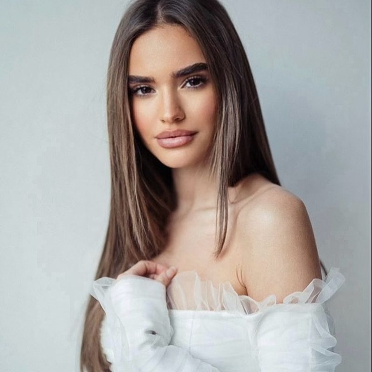 Laureena S.