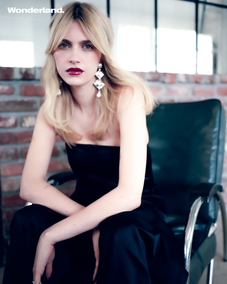 Nell Tiger Free