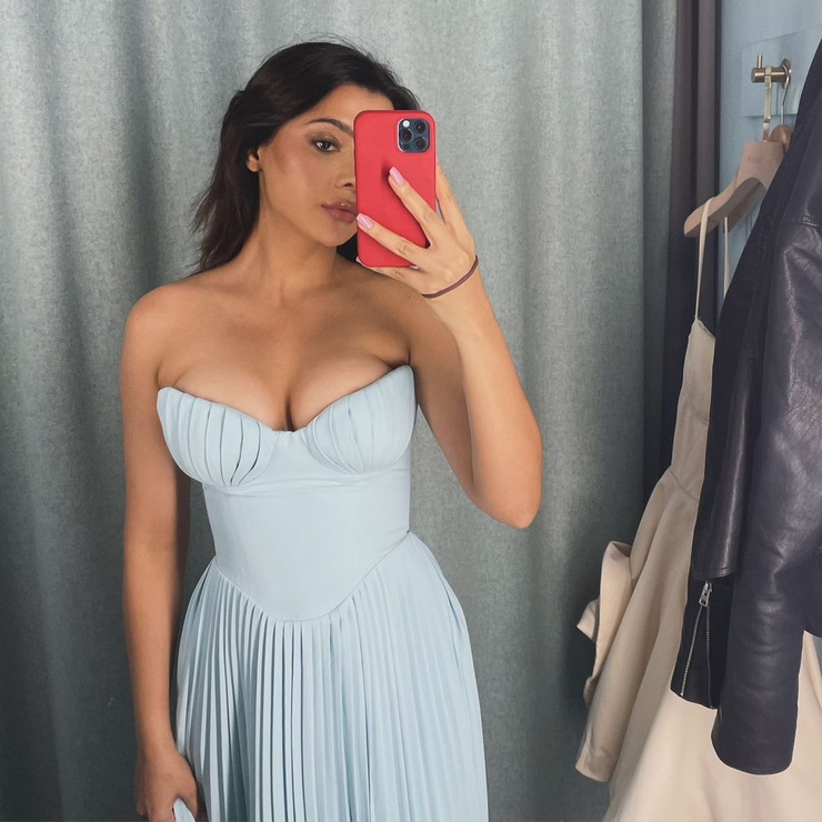 Ruhi Singh Ruhi Singh