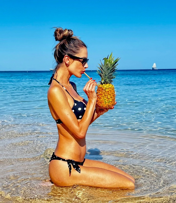Alessandra Ambrosio Alessandra Ambrosio