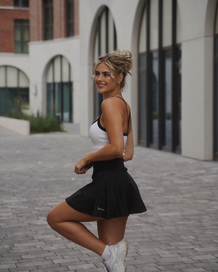 Laura Michelle Laura Michelle