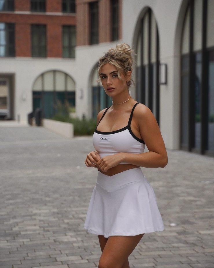Laura Michelle Laura Michelle