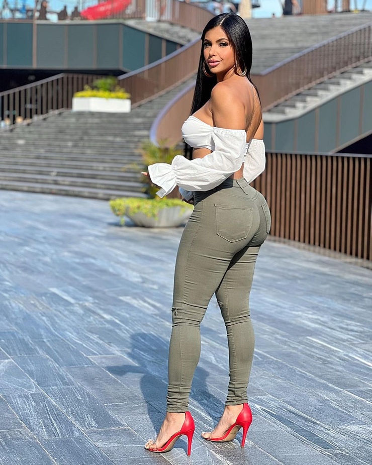 Yesli Gomez