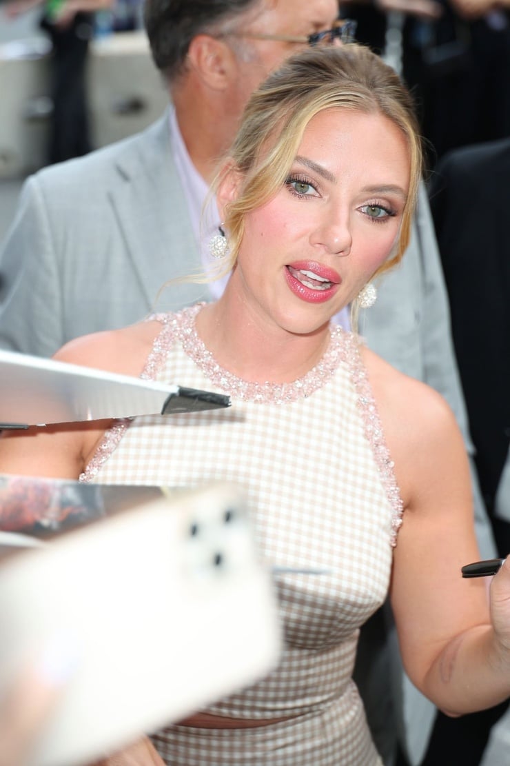 Scarlett Johansson Scarlett Johansson