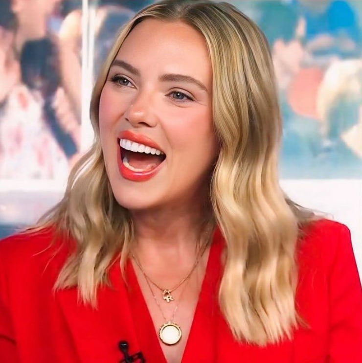 Scarlett Johansson Scarlett Johansson