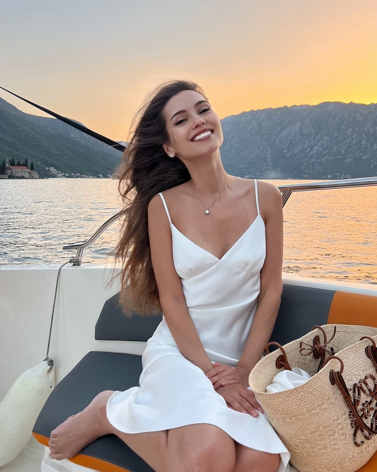Ksenia Alexandrova Ksenia Alexandrova