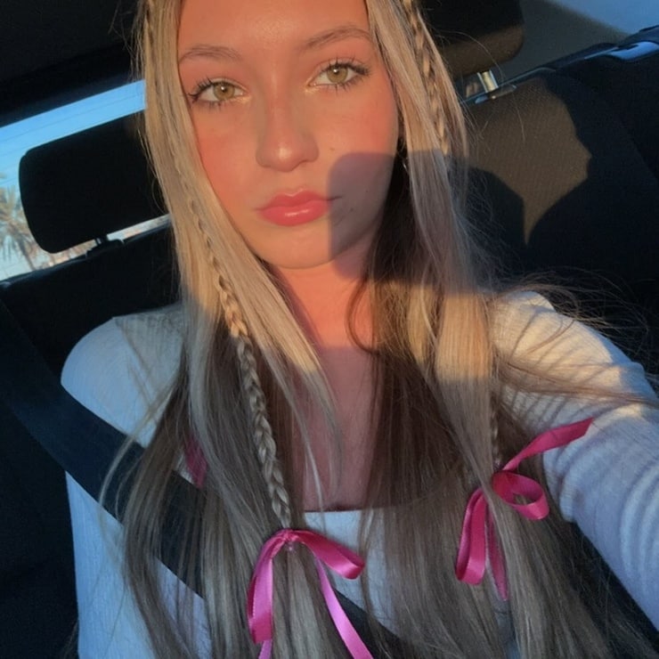 Ava Glove