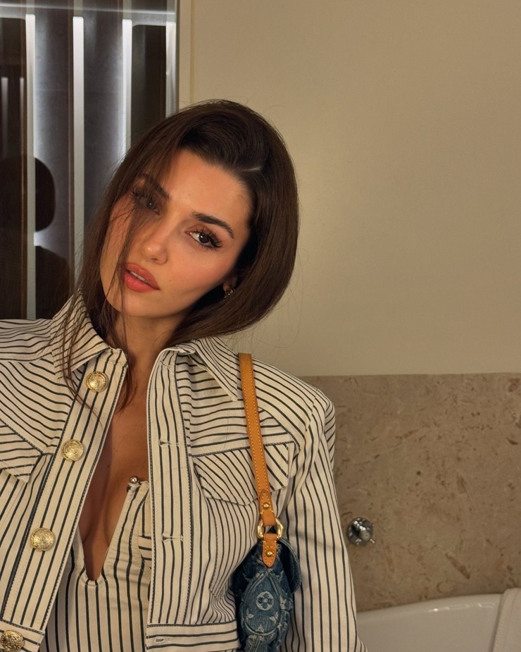 Hande Erçel Hande Erçel