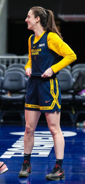 Caitlin Clark (ii)