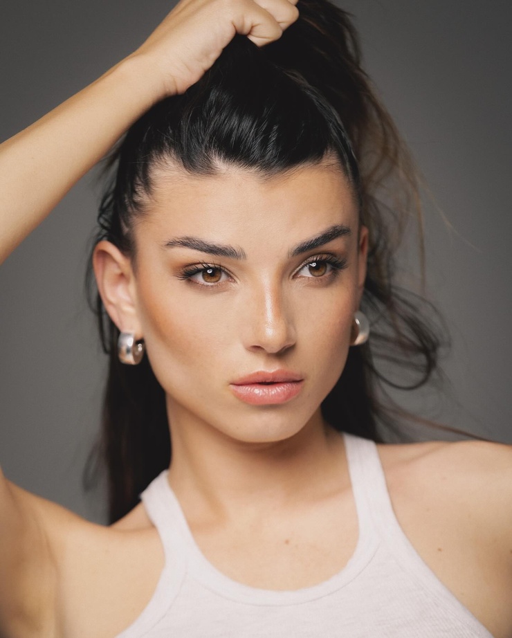 Rebecca Staffelli Rebecca Staffelli