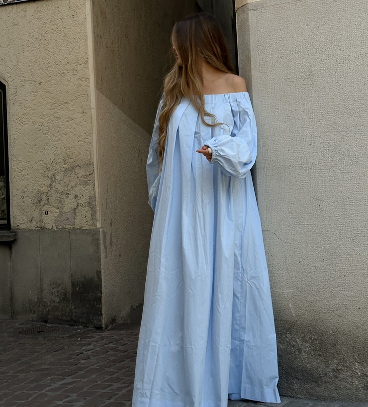 Zoë Pastelle Holthuizen