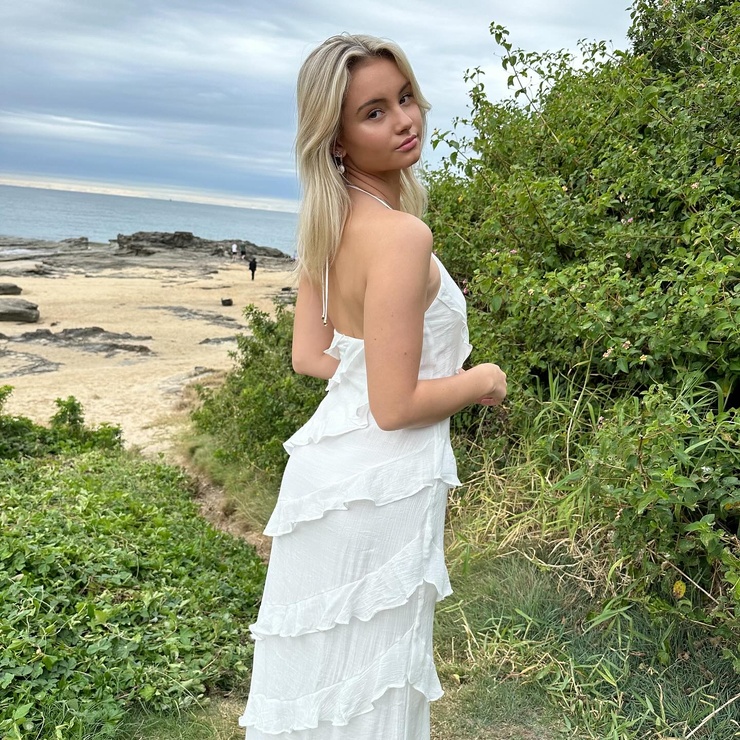 Chelsea Mayer