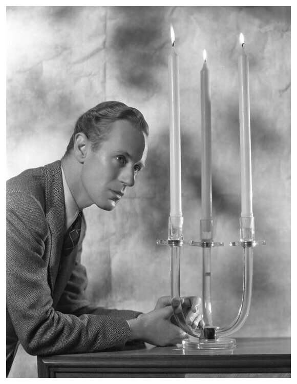 Leslie Howard