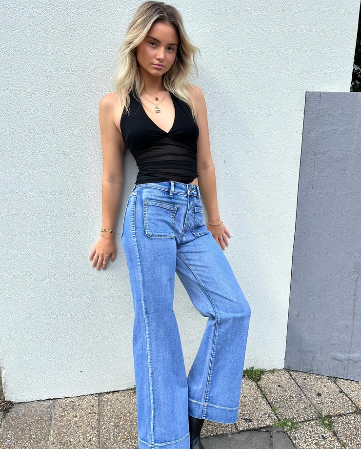 Chelsea Mayer