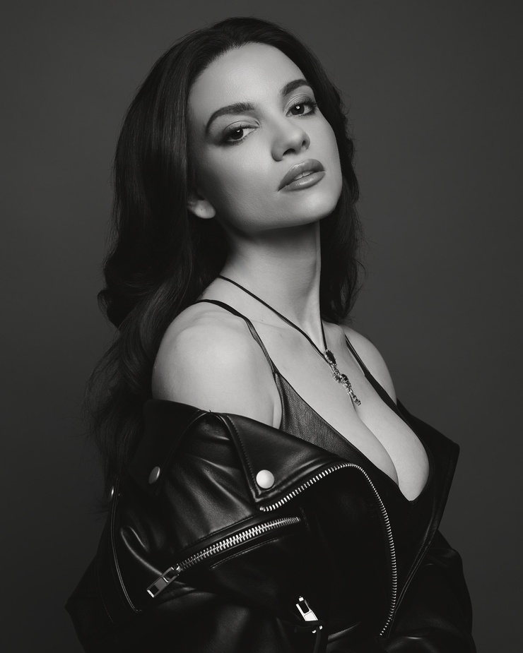 Lauren LaVera Lauren LaVera