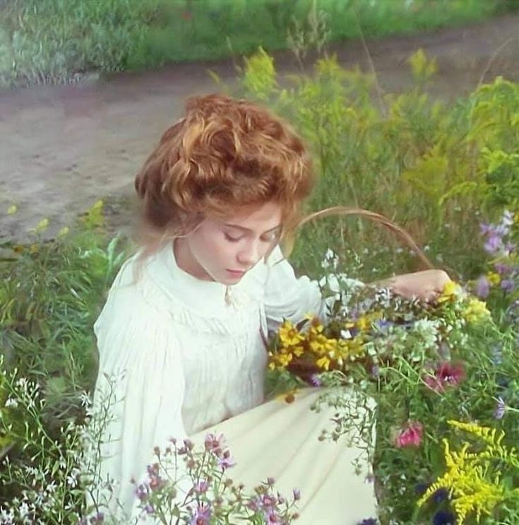Anne Shirley (Megan Follows)