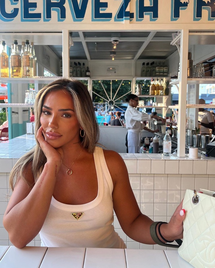 Giuliana Ava