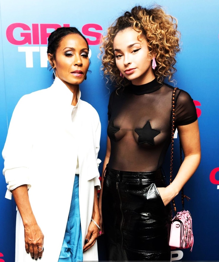 Ella Eyre