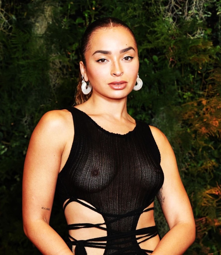 Ella Eyre