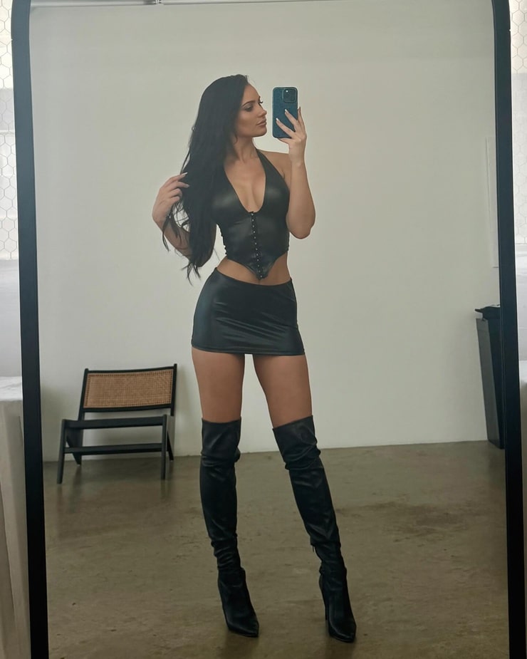 Samantha Summers