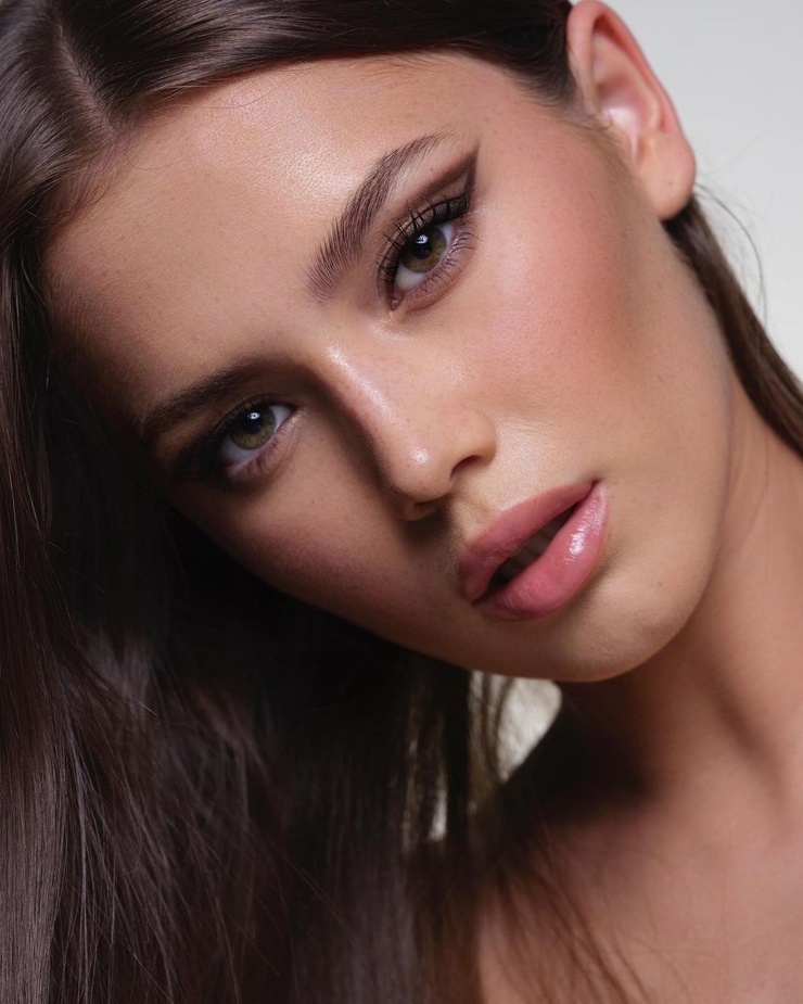 Julia Melnychuk