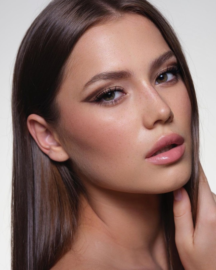 Julia Melnychuk