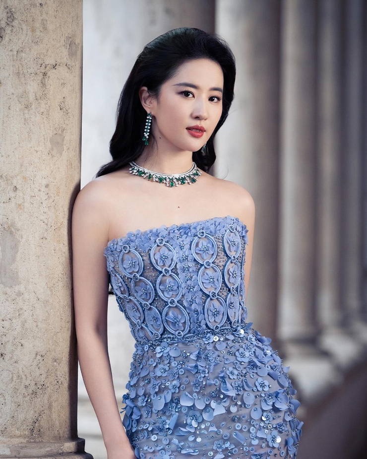 Yifei Liu