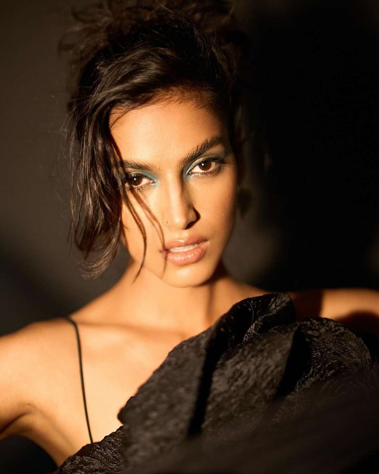 Chhavi Dhiman Chhavi Dhiman