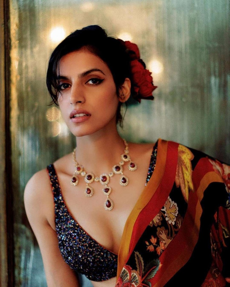 Chhavi Dhiman Chhavi Dhiman