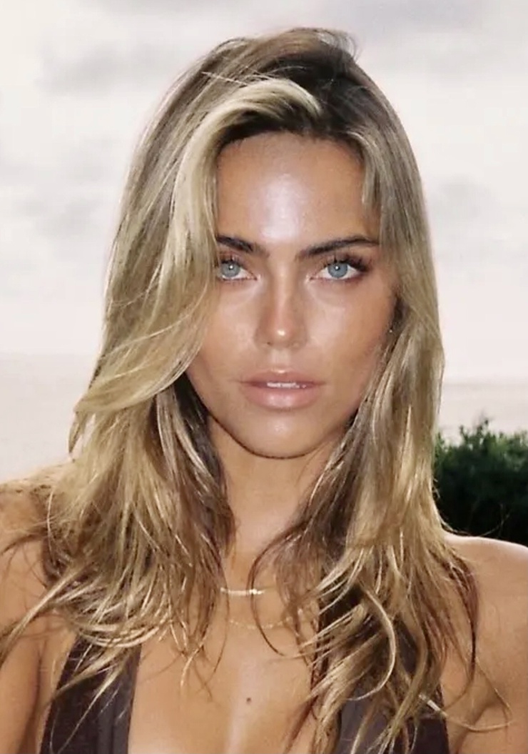 https://www.instagram.com/rebeccawicklin/