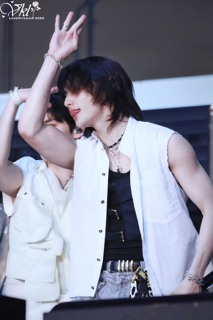 Hyun-Jin Hwang