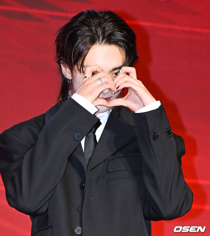 Hyun-Jin Hwang