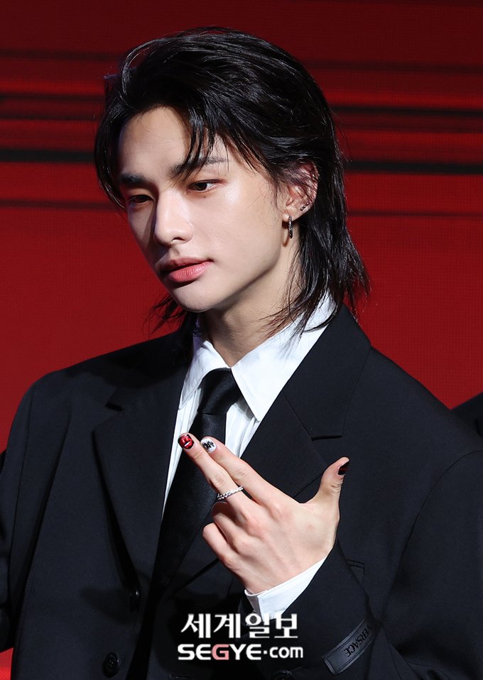 Hyun-Jin Hwang