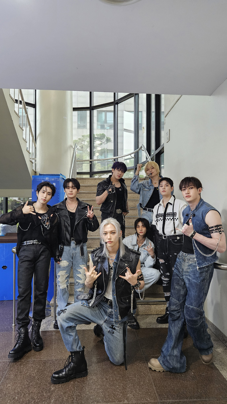 Stray Kids