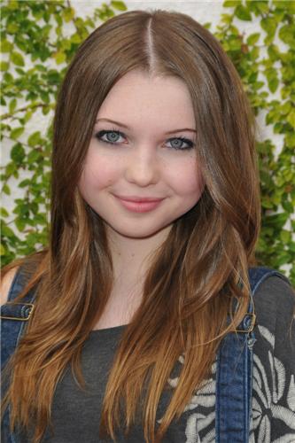 Sammi Hanratty Sammi Hanratty
