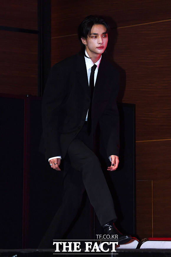 Hyun-Jin Hwang