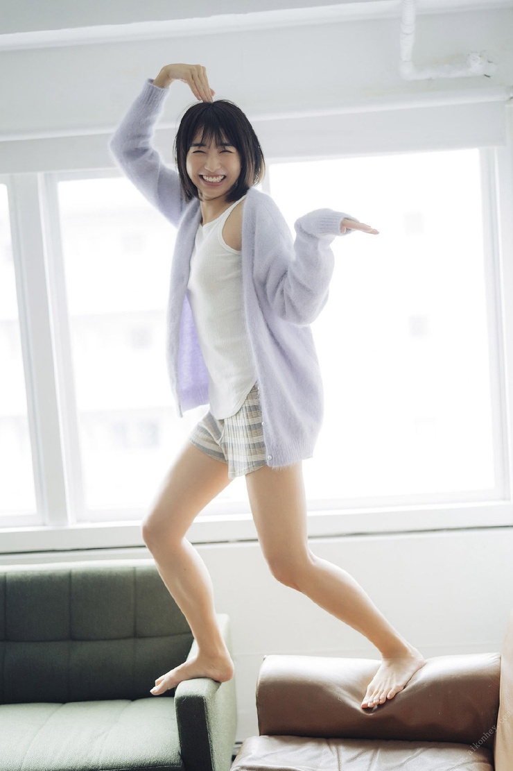 Akane Sakanoue Akane Sakanoue