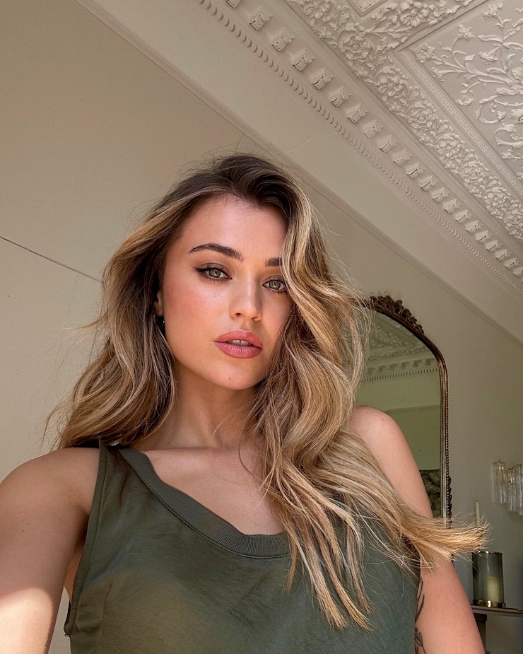 Ellie Jayne