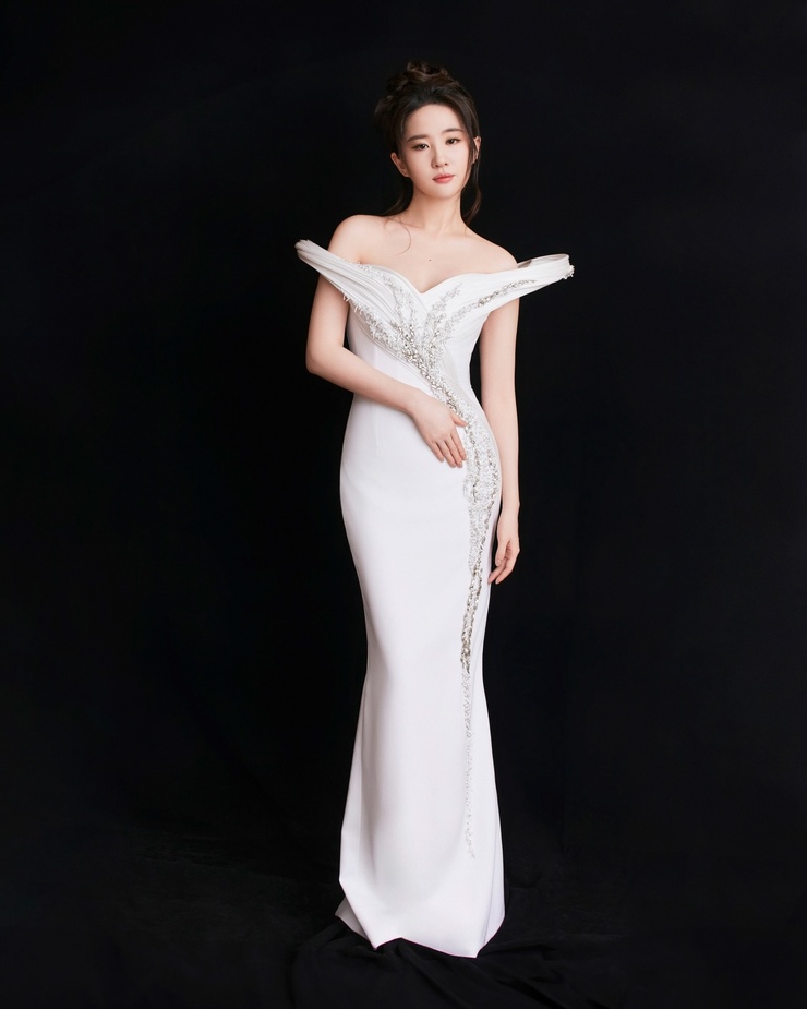 Yifei Liu