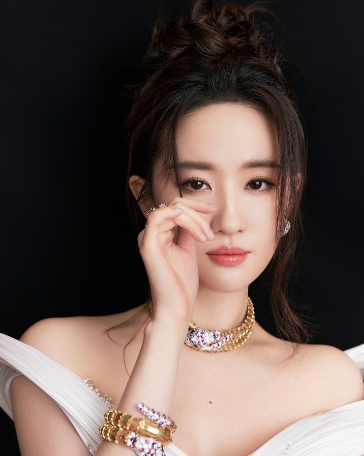 Yifei Liu Yifei Liu