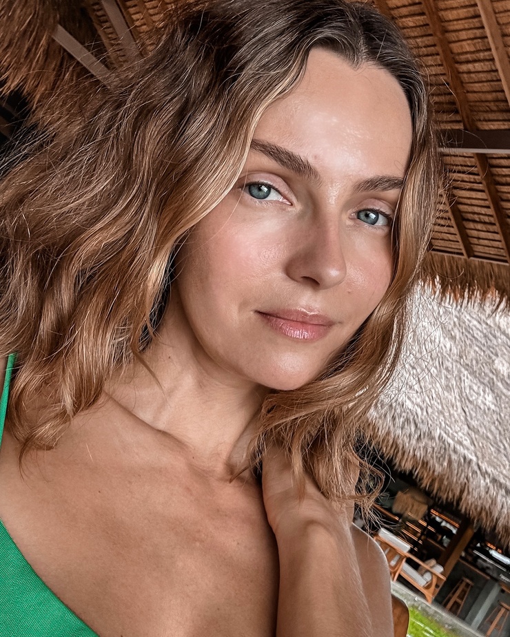 Valentina Zelyaeva Valentina Zelyaeva