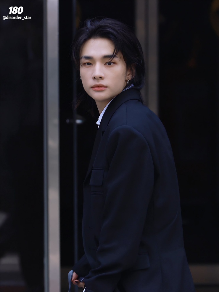 Hyun-Jin Hwang