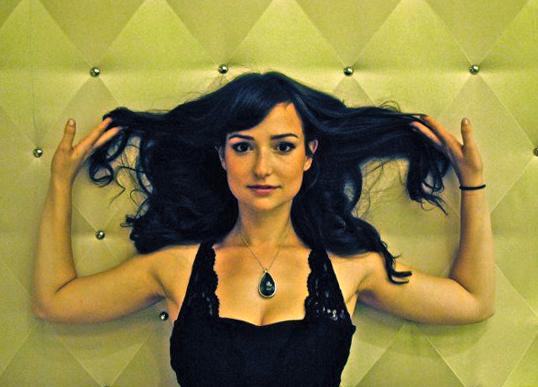 Milana Vayntrub