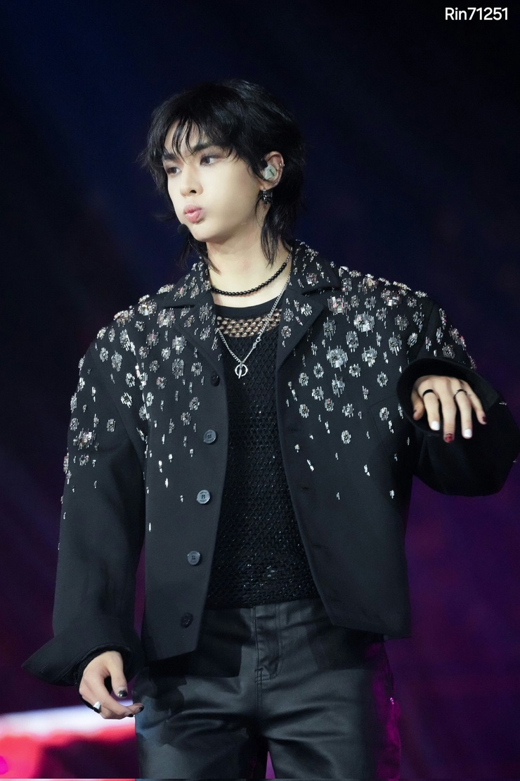 Hyun-Jin Hwang