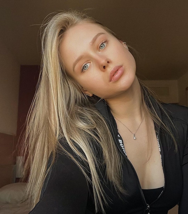 Daria Motovilova Daria Motovilova